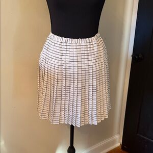 Banana Republic White Pleated Skirt with Black Grid